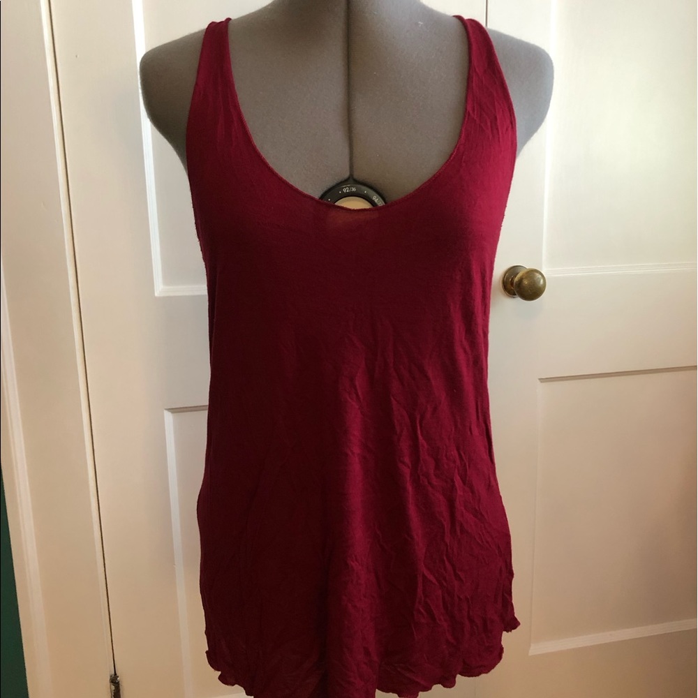 Maroon tank